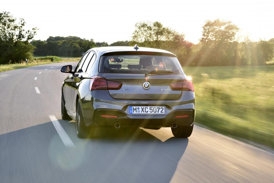  BMW M140i 5-Door 2016 года  (WW) (фото 20 из 53)